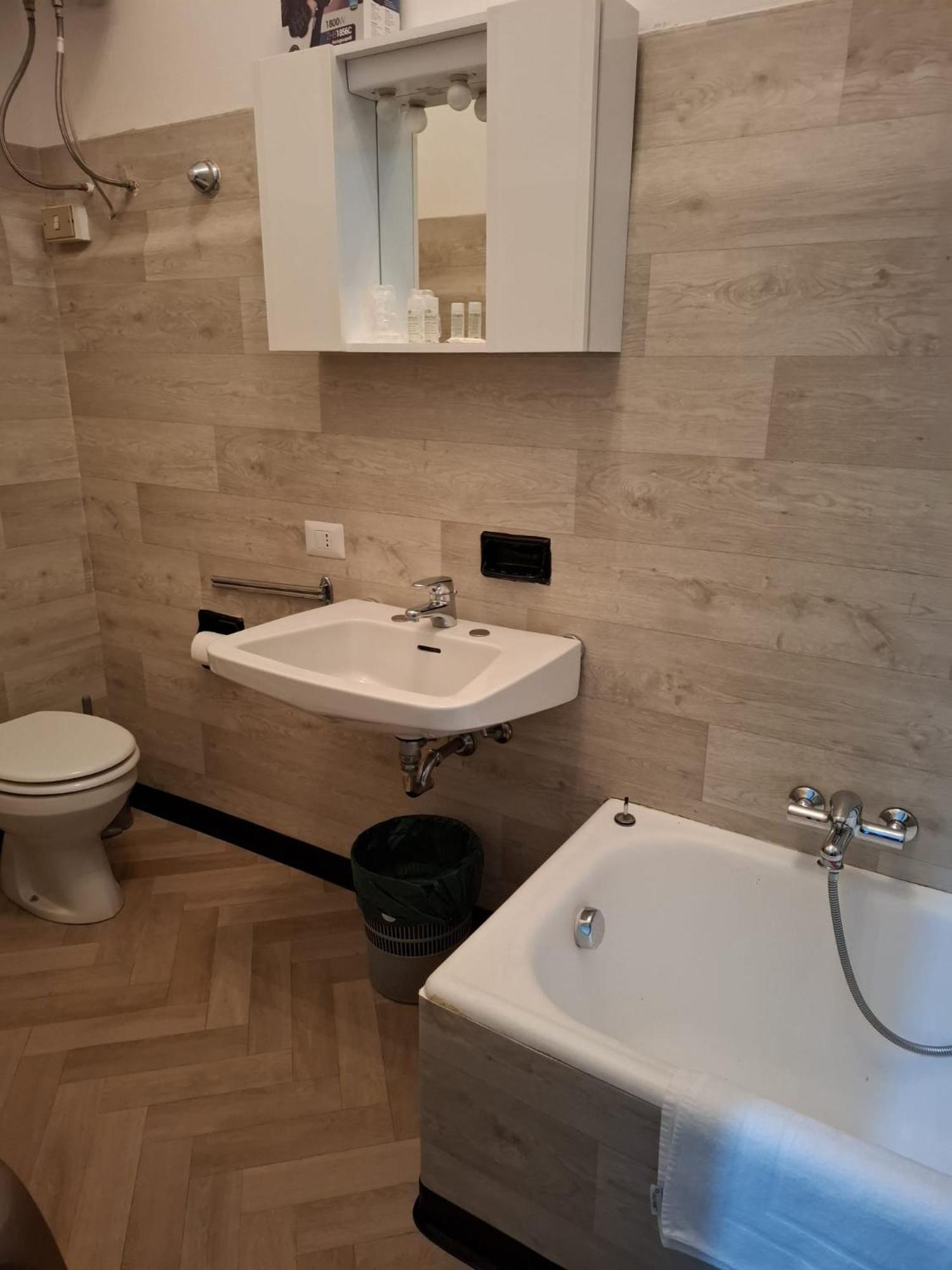 Villa Terzaghi Gorla Minore Ngoại thất bức ảnh